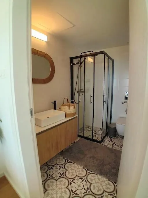 New Luxury Sea Front Apartment Perivolia Cypern